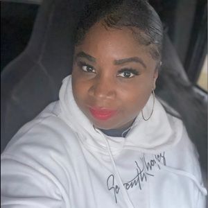 Meet your Posher, Latressa